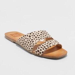 DV by Dolce Vita Women's Spotted Tan and Black Sandals